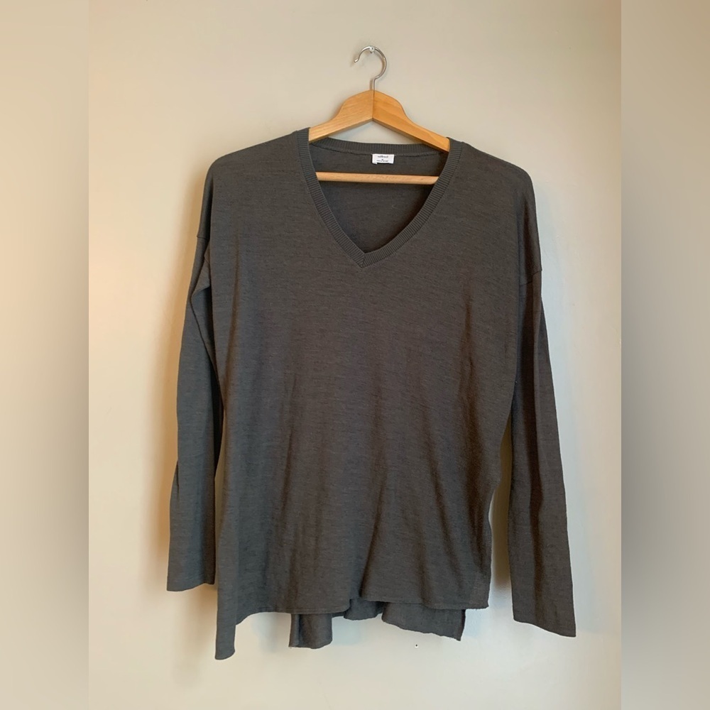 Wilfred thin sweater army green layers high side slit size medium